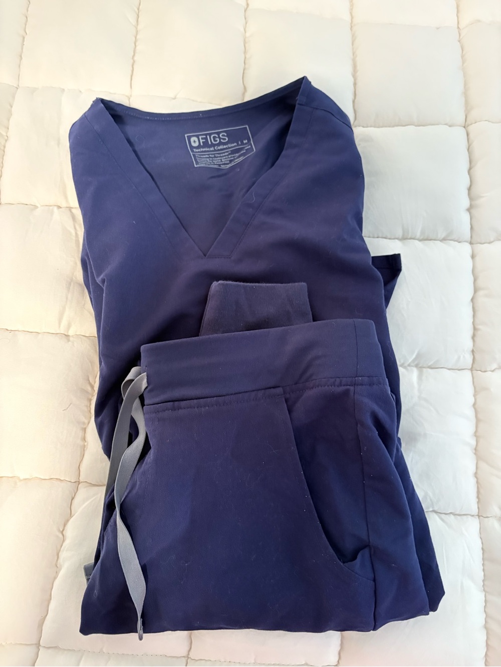 Figs Navy Women's Scrub Set with Drawstring Joggers